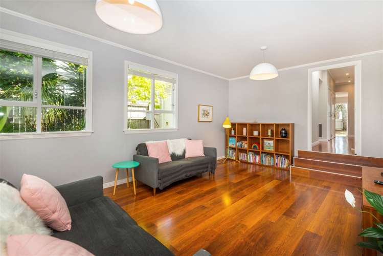 13 Coronation Street Belmont_6