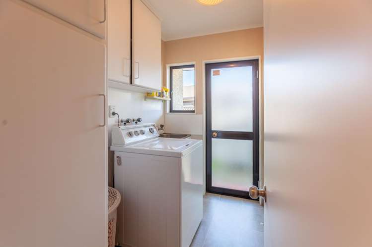 6 Bishops Close Greenmeadows_17