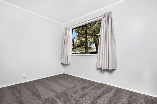 2/12 Palmers Road Clendon Park_4