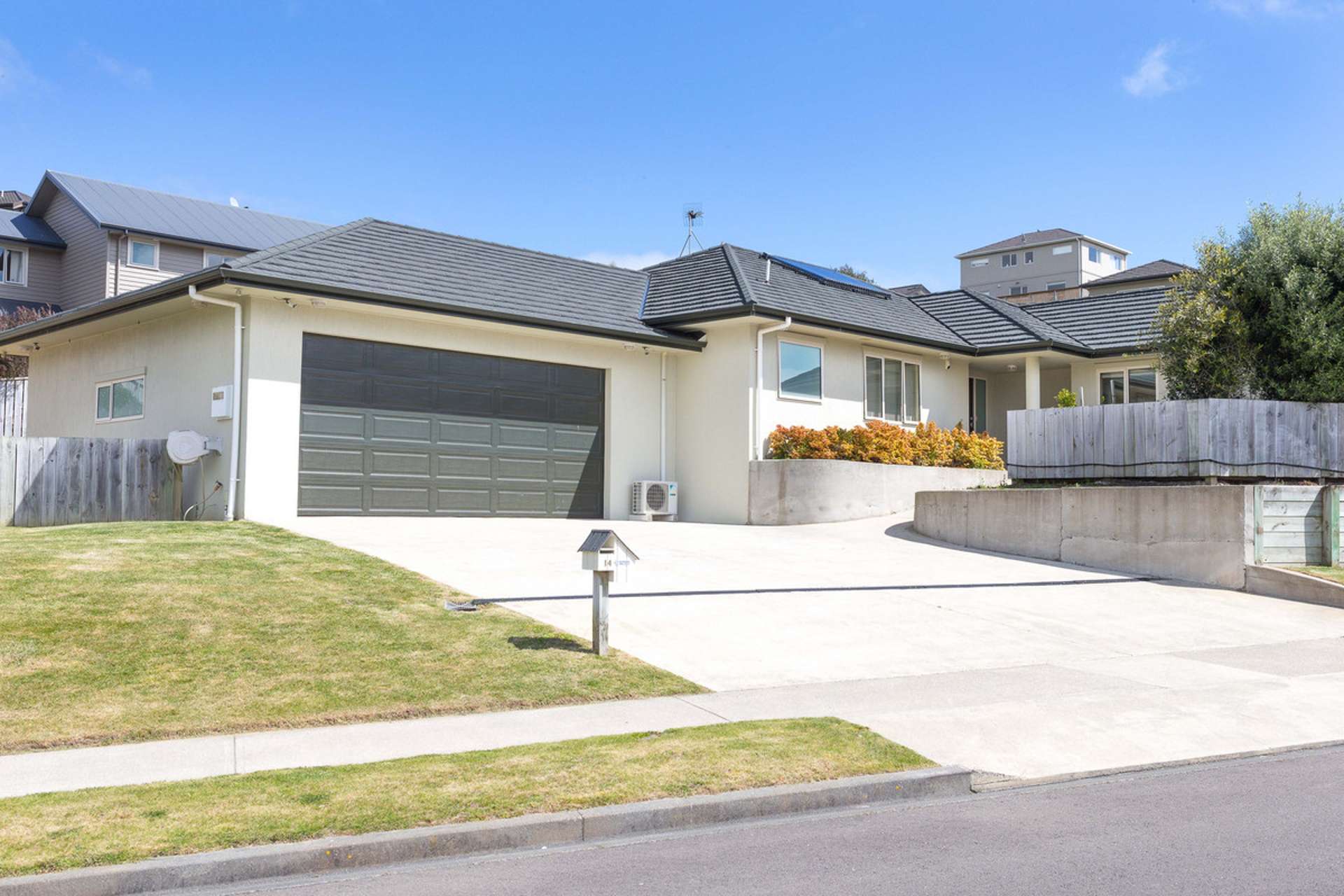 14 Te Puia Drive Aotea_0