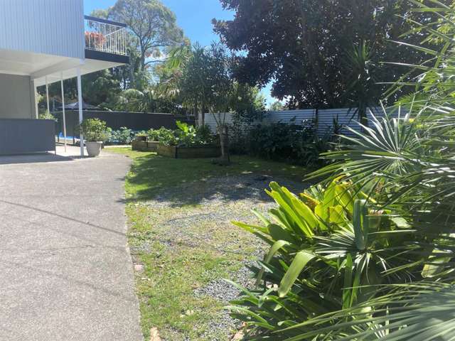 17 South Lynn Road Titirangi_2