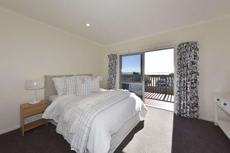 5 Main Road Redcliffs_11