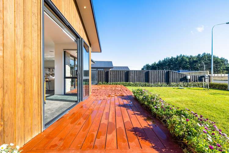 8 Plover Avenue Amberley_20