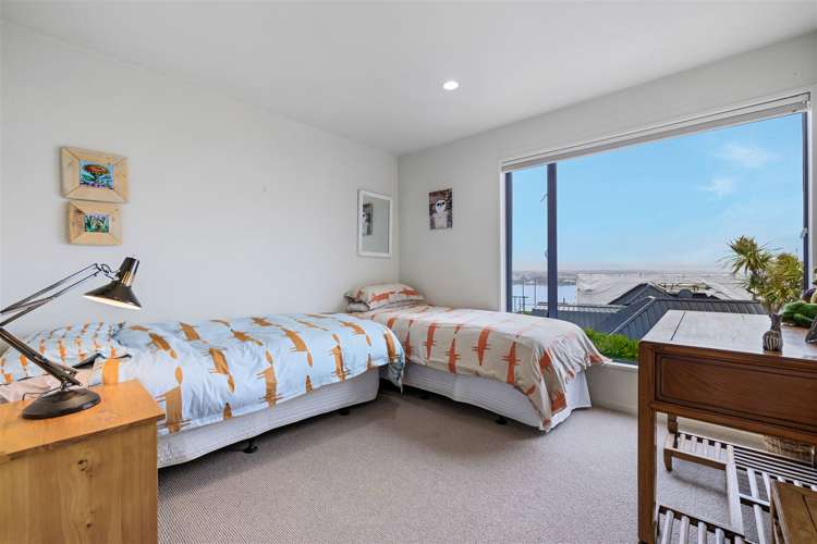 6 Inverness Lane Redcliffs_16