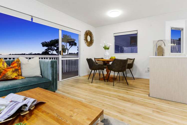 16 Winhall Rise Remuera_5