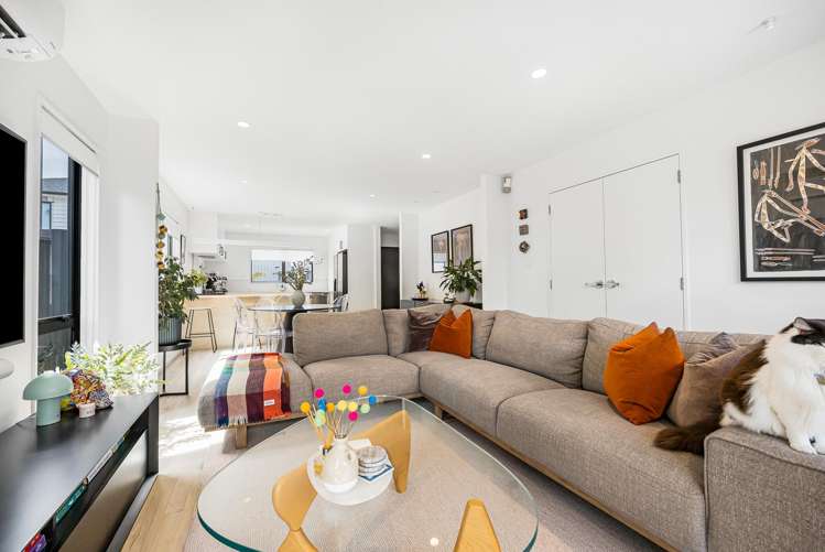 14b Kelwyn Road Kelston_27