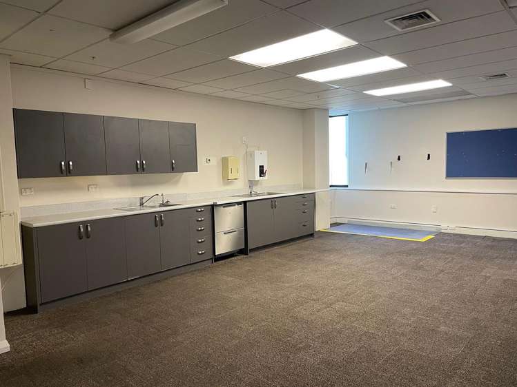481 Moray Place Dunedin Central_12