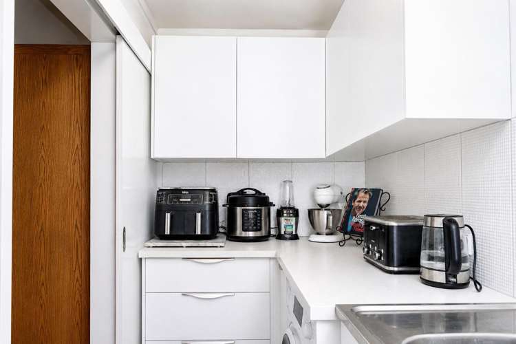 2 Fern Grove Taradale_13