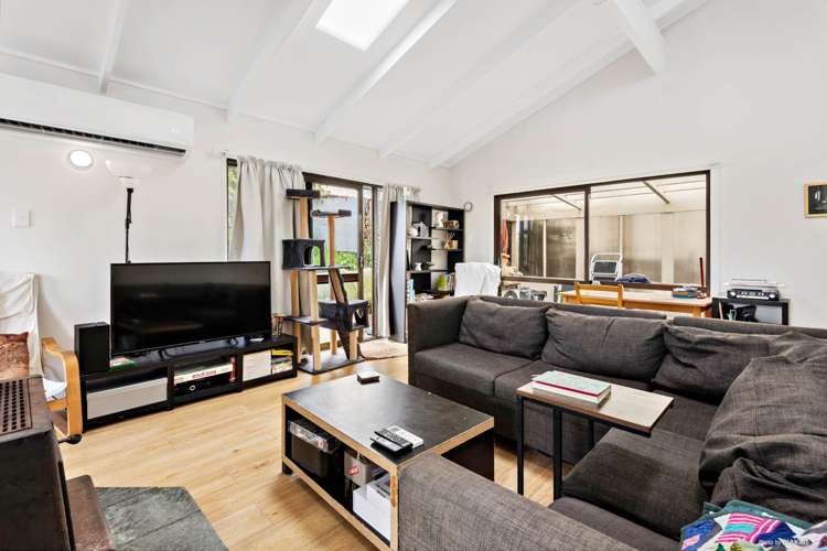 62 Makora Road Massey_9