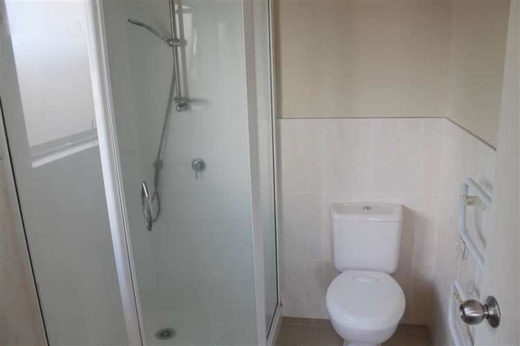 6 Lincoln Garden Close Henderson_16