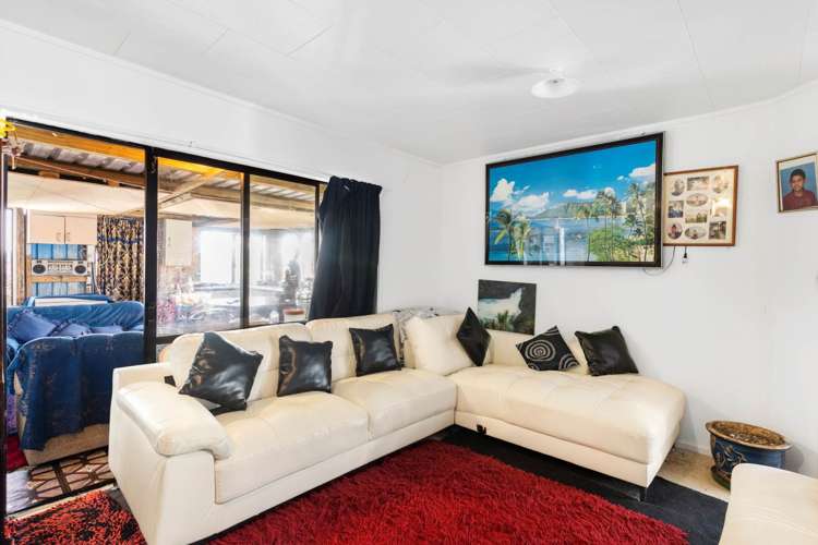 16 Anglers Way Wattle Downs_9