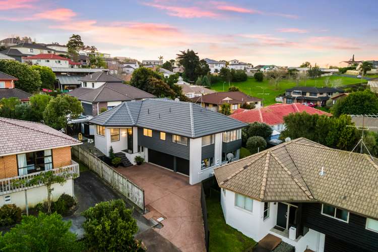 2/100 Gosford Drive Botany Downs_27