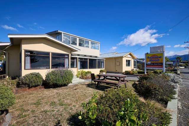 Endless Potential in a Blue-Chip Location!