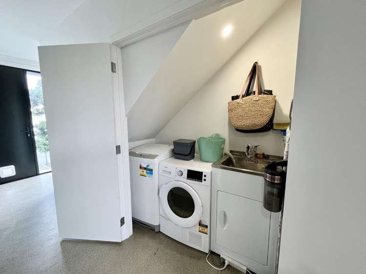  A/431 Jackson Street Petone_12