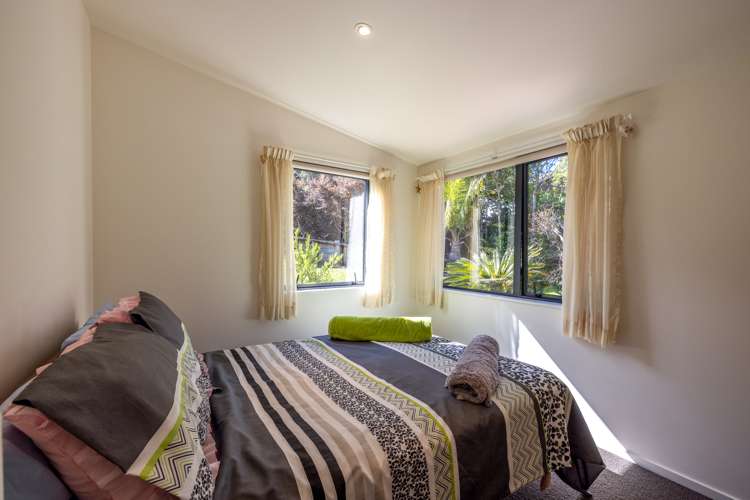 28c Beatty Parade Surfdale_13