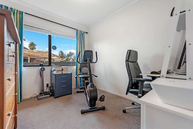 2/79 Mirrabooka Avenue Botany Downs_11