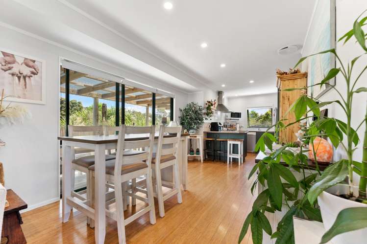 1/12 Knott Road Stanmore Bay_4