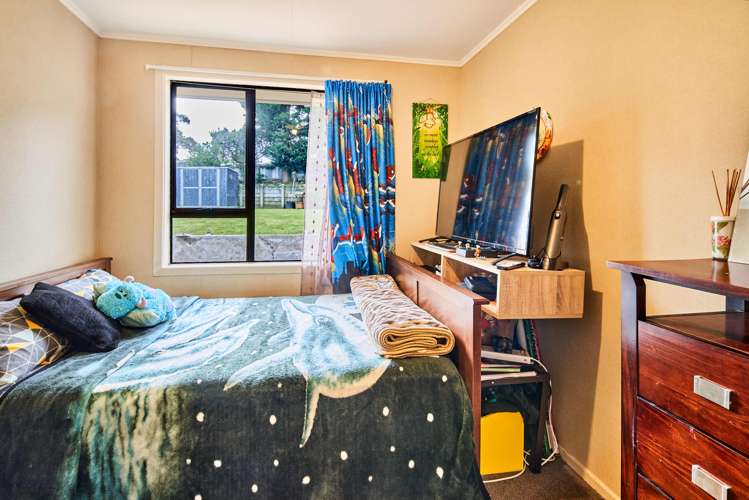 15 Kalingo Street Waitangirua_11