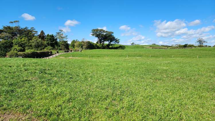 868 Upland Road Egmont Village_21