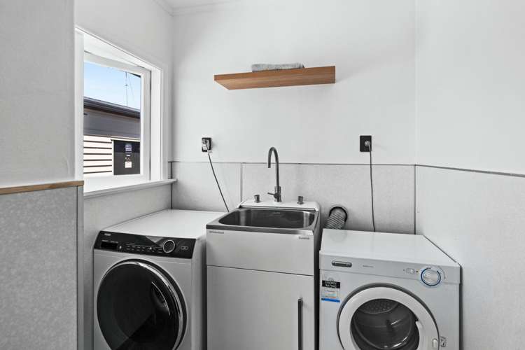 58 Harold Holt Avenue Onekawa_16