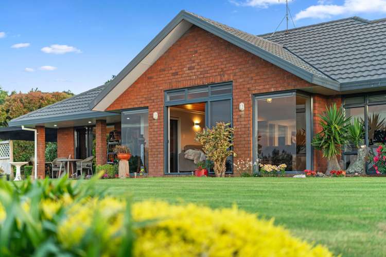 350 MacWhinney Drive Drury_28