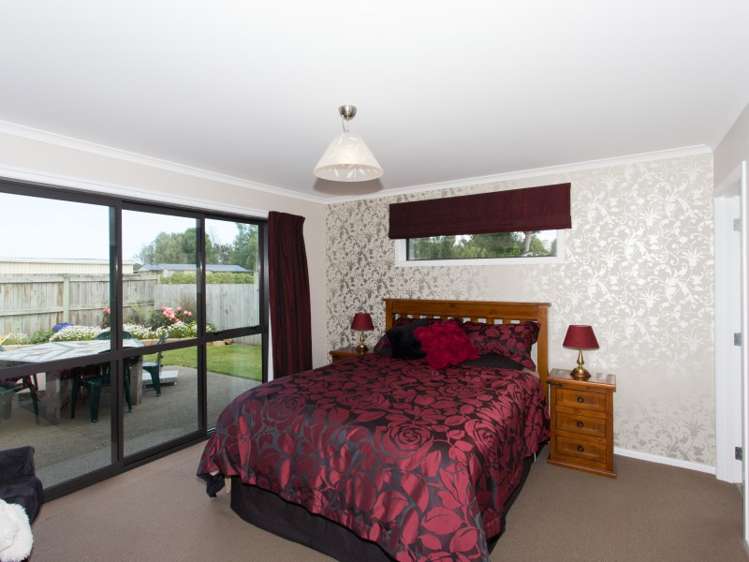 23 Sherwood Place Springvale_12