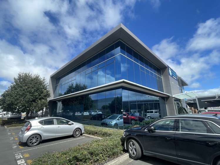 11/4 Pavilion Drive_0