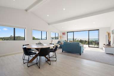 77 Stratford Drive_2