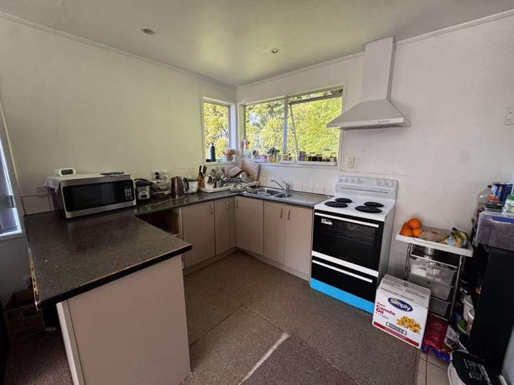 9 Julia Place Totara Vale_1