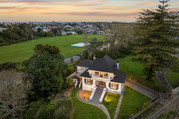 6 Peverill Crescent Papatoetoe_11