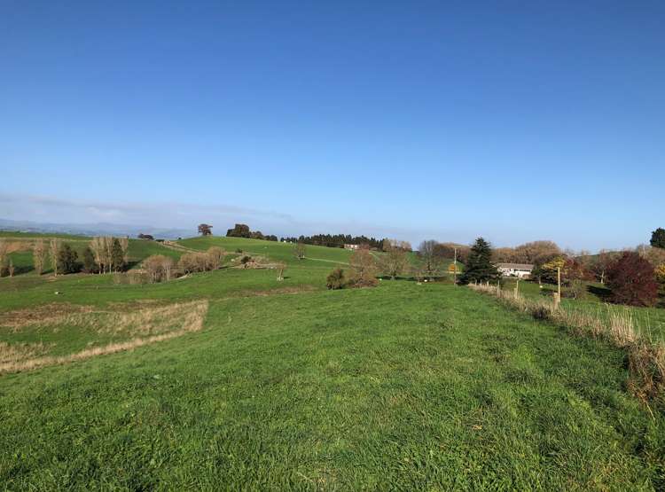 57 Earle Road Pukeatua_1