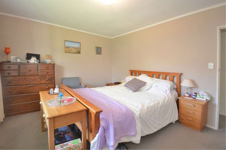 17b Pemberton Crescent Greerton_11