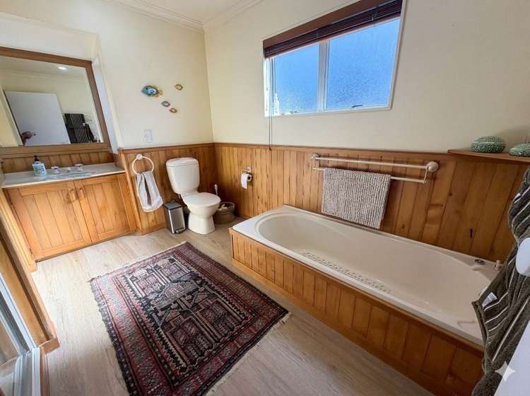 24 Surf Road Stanmore Bay_7