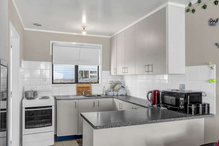 2/24 Funnell Place Manurewa_4