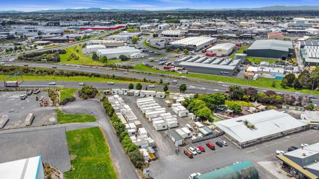 Expansive yard in Te Rapa