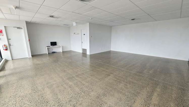 Unit 2/5 Northside Drive Westgate_3