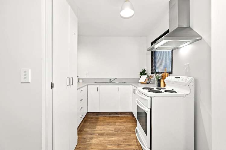 6/249 Kilmore Street_5