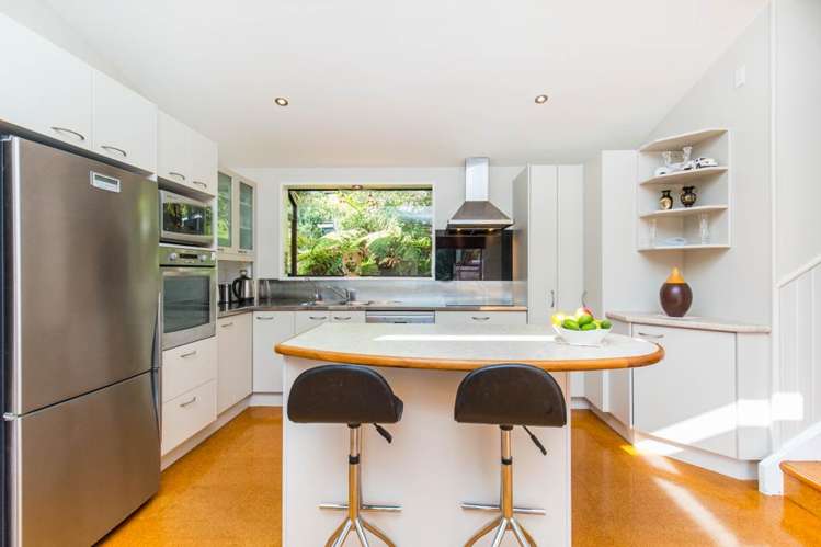 221 Woodlands Park Road Titirangi_10