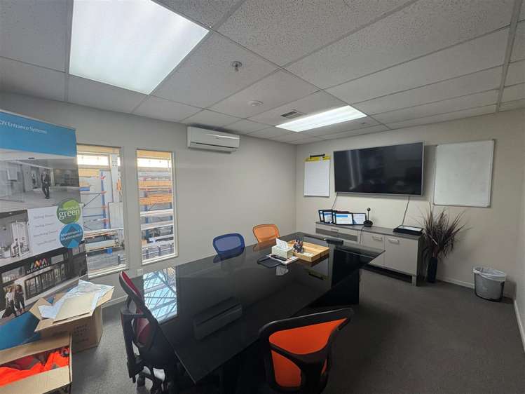 Unit 7/99 Carbine Road Mount Wellington_6