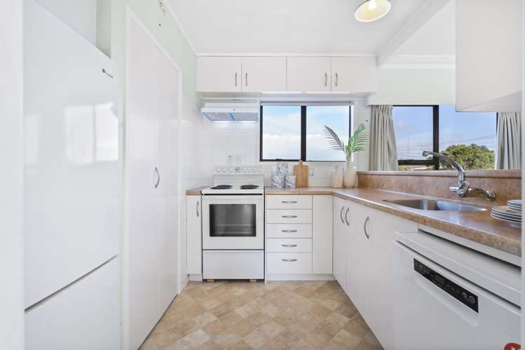 2 Empire Road Orewa_8