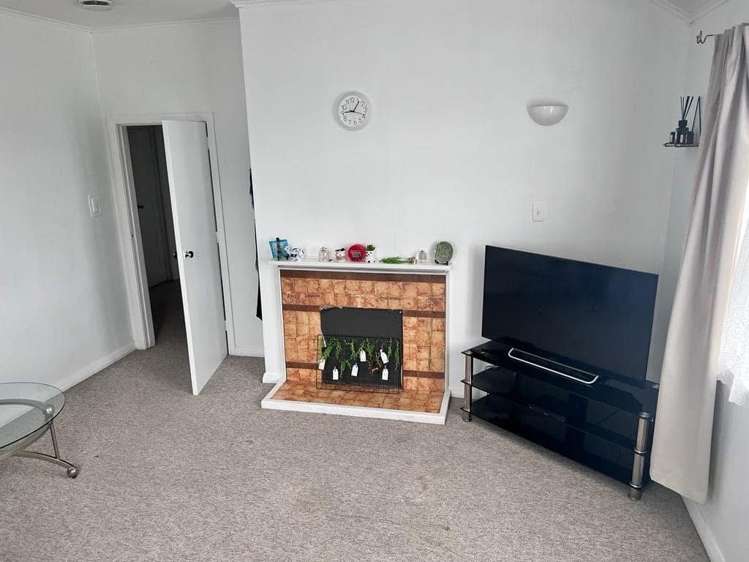 56 May Road Mount Roskill_3