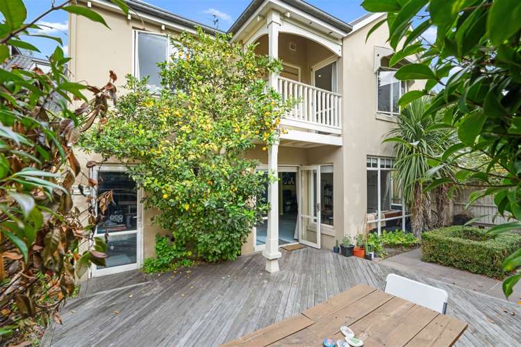 2/32 Winchester Street Merivale_23