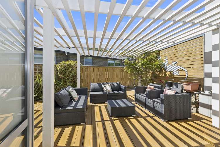 1 Manapouri Lane Aotea_16
