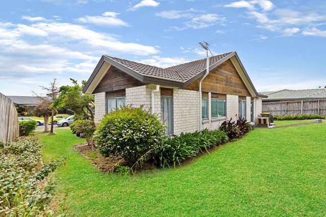 1/15 Elderberry Road Pakuranga Heights_1