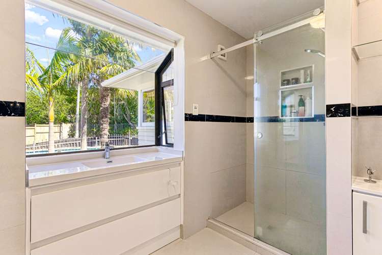 1 Crystal Avenue Glendene_16