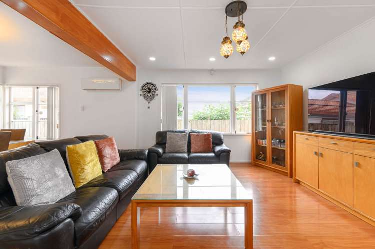 70 Melrose Road Mt Roskill_6