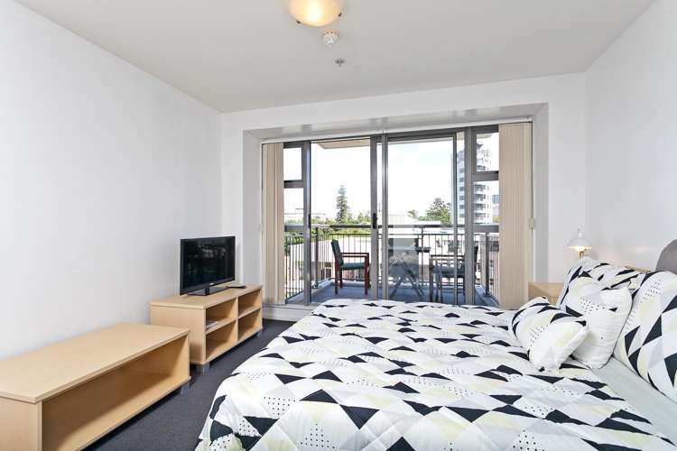 1002/1 Parliament Street Auckland Central_6