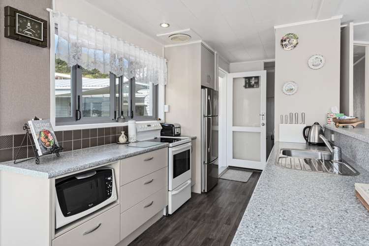 12a Waikaraka Beach Road Tamaterau_7