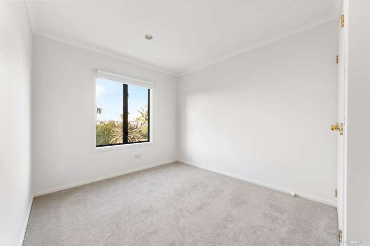 86/1 Ambrico Place New Lynn_8