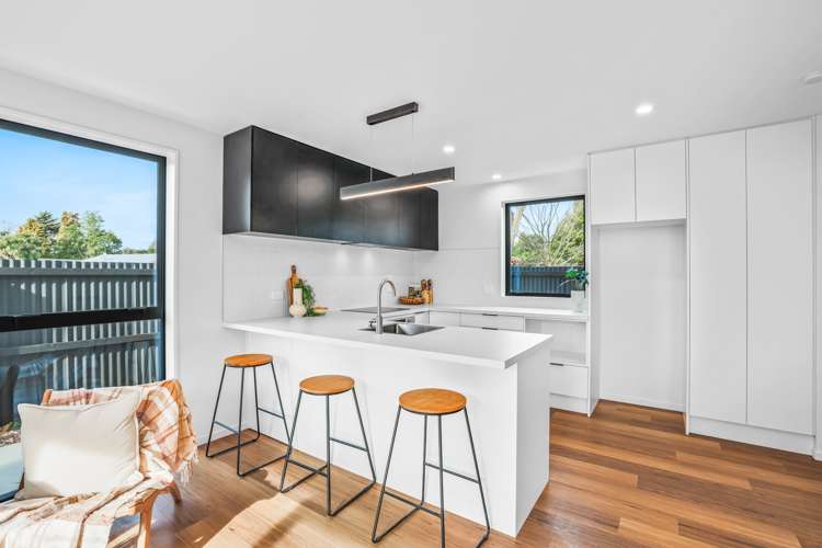 3/10 Perth Street Richmond_2